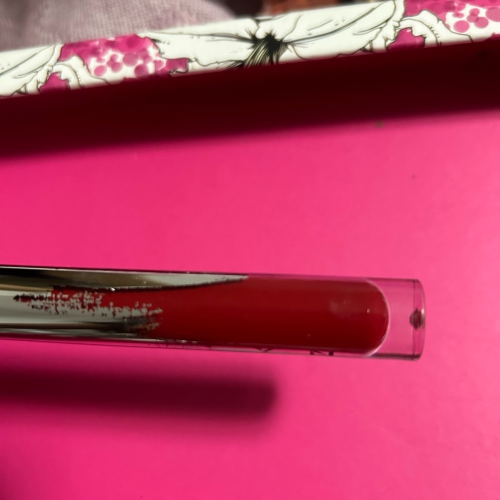 BNIB Jaclyn hill, liquid lipstick, and shade in bow